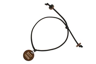 Ozdobna prosta bransoletka zrobiona z czarnego, woskowanego sznurka jubilerskiego