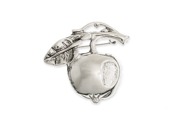 Piękna broszka w kształcie jabłka z listkiem w kolorze starego srebra, wykonana z nieszlachetnego metalu, z zapięciem na agrafkę