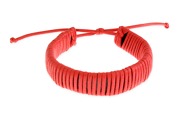 Nietuzinkowa bransoletka wykonana ręcznie ze sznurka jubilerskiego w kolorze ognistej czerwieni