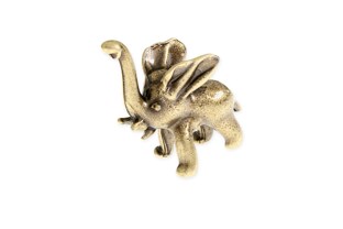 Duża, stojąca figurka słonia z dużymi uszami, wykonana z metalu nieszlachetnego w kolorze starego złota