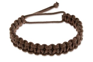 Ręcznie pleciona bransoletka wykonana ze sznurka jubilerskiego w kolorze brązowym