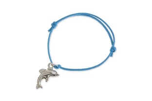 Bransoletka w kolorze błękitnym ze sznurka jubilerskiego, z przywieszką w kształcie delfina, wykonaną z metalu nieszlachetnego w kolorze srebrnym