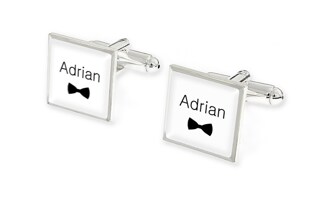 Odkryj wyjątkowość i elegancję z naszymi ekskluzywnymi męskimi spinkami do koszuli, personalizowanymi imieniem 'Adrian'