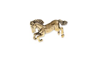 Mała figurka galopującego konia wykonana z metalu nieszlachetnego w kolorze starego złota