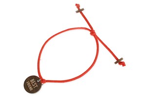 Bransoletka wykonana z czerwonego, woskowanego sznurka jubilerskiego