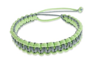 Ręcznie pleciona bransoletka wykonana ze sznurka jubilerskiego woskowanego w dwóch kolorach - szarym i zielonym