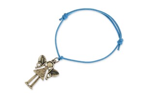 Delikatna bransoletka w ładnym błękitnym kolorze wykonana ze sznurka jubilerskiego z przywieszką w kształcie aniołka