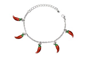 Piękna bransoletka damska typu charms z motywem pikantnej papryki chillii